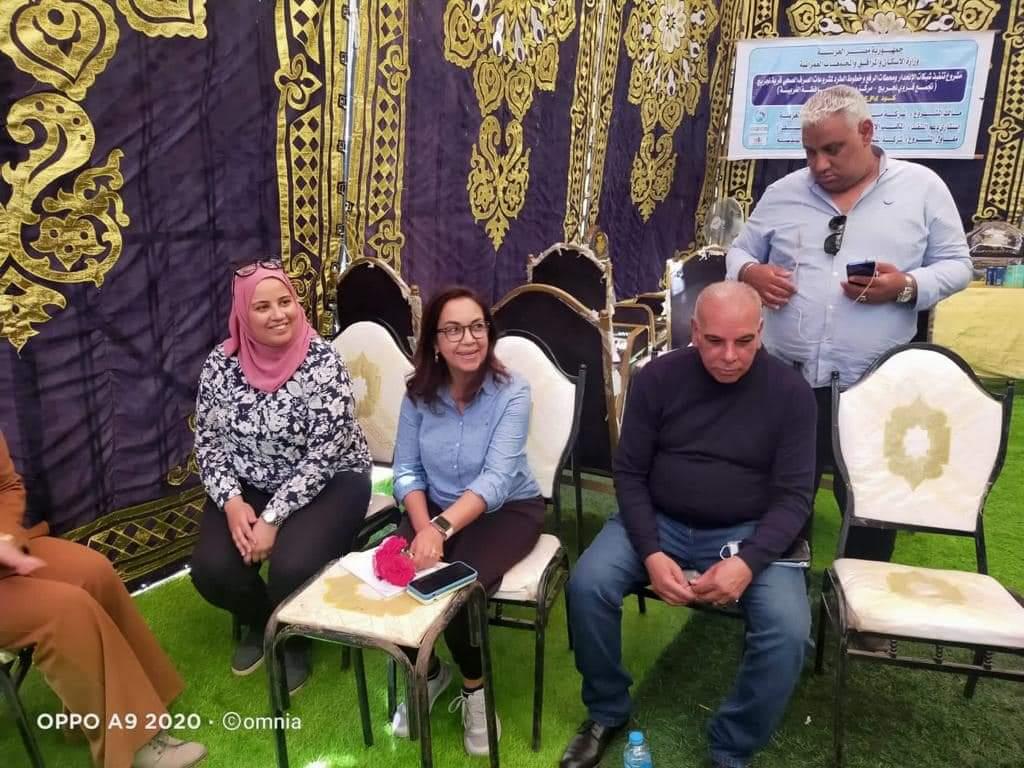 والد النجم محمد صلاح أثناءتدشين مشروع الصرف الصحي بنجريج
