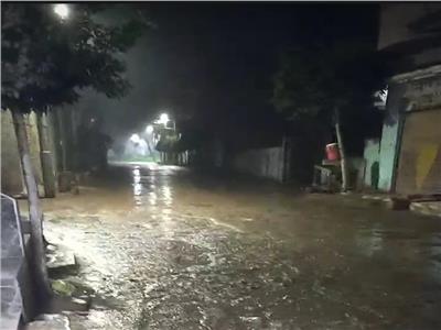 بالصور| هطول أمطار غزيرة تضرب مدن ومراكز محافظة الغربية ورعد وبرق