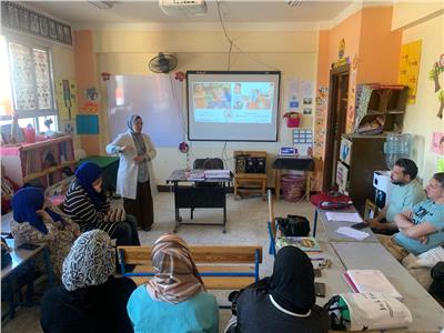 جامعة القناة تدرب معلمي مدرسة مصطفى الخياط على مواجهة «التنمر»