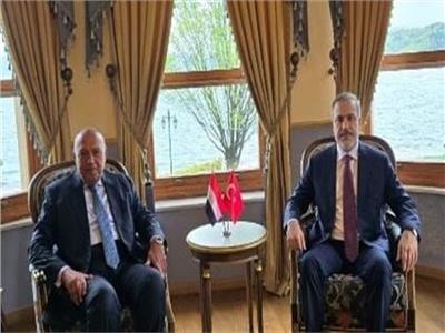 وزير خارجية تركيا: نسعي لتوسيع نطاق التجارة الحرة وإعادة تشغيل الشحن البحري مع مصر 