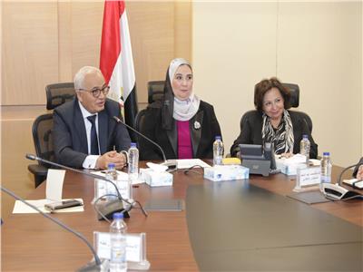وزيرالتعليم: الأميين في مصر أكثرهم من الإناث خاصة في الريف