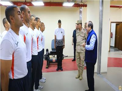 الرئيس السيسي يتفقد الأكاديمية العسكرية بالعاصمة الإدارية| فيديو