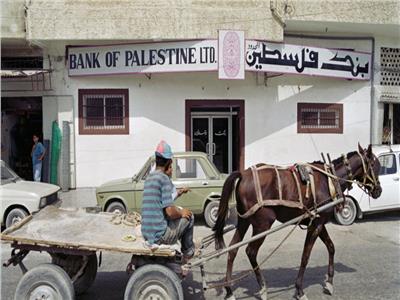 تحقيق فلسطيني بسرقة 70 مليون دولار من البنوك في غزة