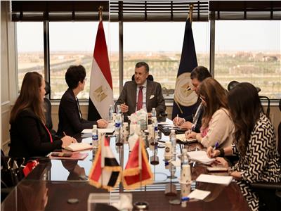 تعزيز التعاون بين مصر وسويسرا في مجالات السياحة والآثار