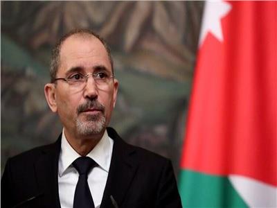 وزير خارجية الأردن لنظيره الفلسطيني: مستمرون في جهود وقف إطلاق النار