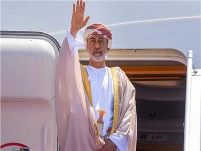 سلطان عُمان يغادر الكويت بعد زيارة رسمية استغرقت يومين