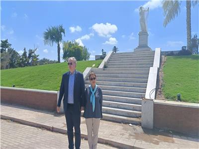 بالصور| «5 سياحة» لسفير الاتحاد الأوروبي وزوجته  بالإسكندرية