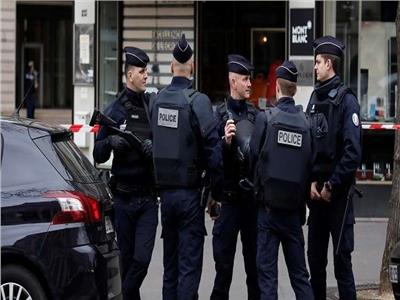 الداخلية الفرنسية تكشف هوية مُشعل النار بالكنيس اليهودي