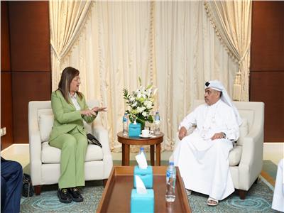 وزيرة التخطيط  تلتقي بوزير المالية القطري لتعزيز العلاقات بين البلدين