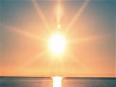 أشعة الشمس..«الحارق الطبيعي» للدهون وتوازن الطاقة في الجسم