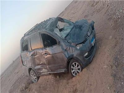 إصابة 5 أشخاص في انقلاب سيارة ملاكي بصحراوي قنا 