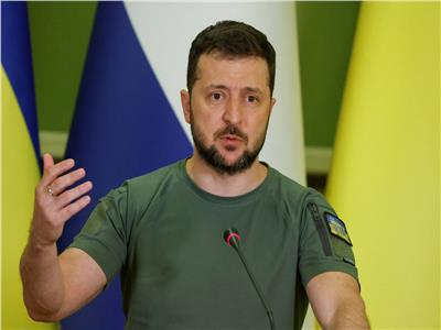 مستشار سابق في البنتاجون: زيلينسكي يدمر الأوكرانيين بسبب الغرب