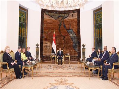 الرئيس السيسي يؤكد لـ"بلينكن": ضرورة إنهاء الحرب على غزة وإنفاذ المساعدات للقطاع