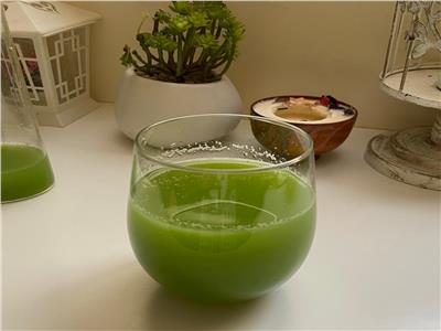 العصير الأخضر.. فوائد صحية مذهلة تبدأ من الصباح