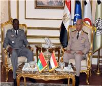  وزير الدفاع والإنتاج الحربى يلتقى نظيره بجمهورية بوركينا فاسو  