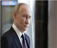 بوتين مهنئا مواطنيه: "يوم روسيا" هو رمز لاستمرارية تاريخ ألف عام