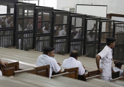 المنيا : وفاء صلاح  إعادة محاكمة 27 أخوانيا فى احداث عنف بالمنيا لجلسة 29 اكتوبر 