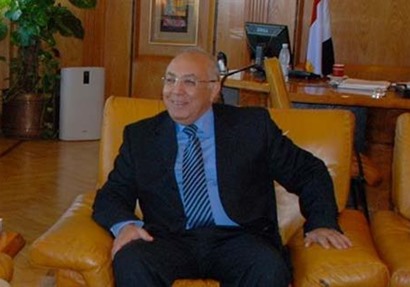  الدكتور احمد الجوهري رئيس الجامعة