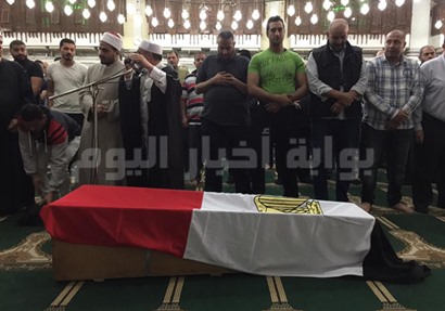 وصول جثمان المقدم أحمد فايز لمسجد الحصري