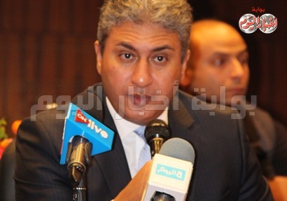 وزير الطيران المدني شريف فتحي 