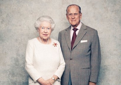 الملكة اليزابيث والأمير فيليب في عيد زواجهم الـ70