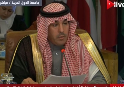 وزير الثقافة والإعلام السعودى عواد بن صالح العواد