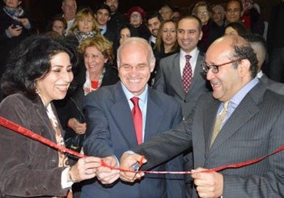 سفير مصر في ايطاليا يفتتح المعرض الفني بالمركز الثقافي المصري في روما 