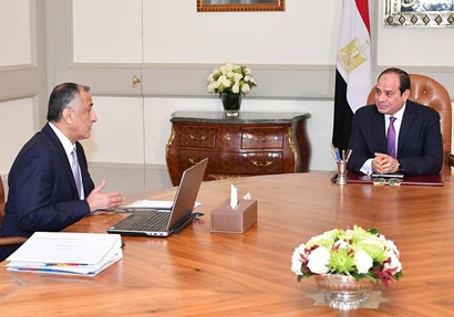 الرئيس عبد الفتاح السيسي يلتقي محافظ البنك المركزي