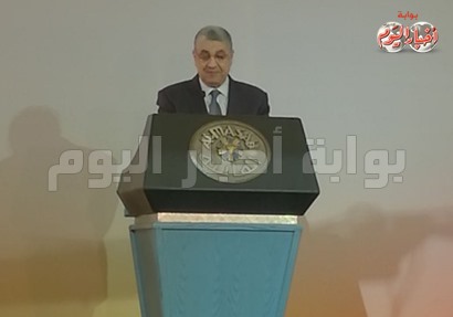  وزير الكهرباء والطاقة المتجددة  محمد شاكر
