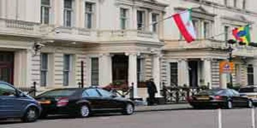 نائب إيراني يحذر بريطانيا من "تداعيات" غلق سفارة إيران في لندن