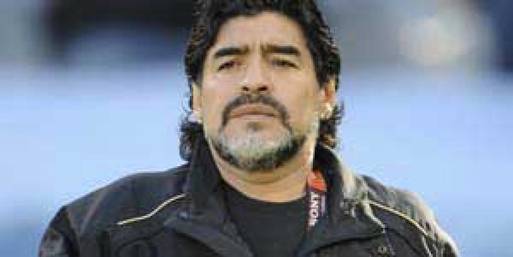 مارادونا: أتمني انتقال تيفيز إلي الدوري الإيطالي