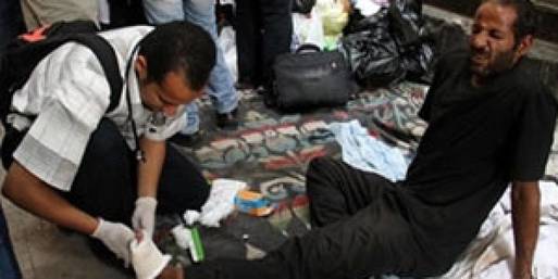 "الأطباء" تكرم أطباء المستشفي الميداني في التحرير 
