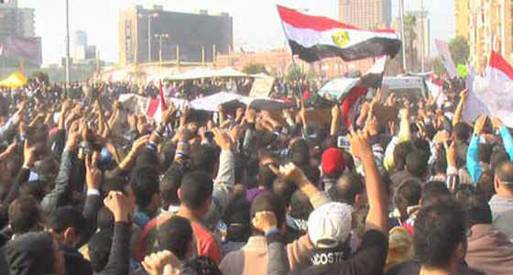 انضمام مسيرتين من مدينة نصر ودار القضاء العالي لميدان التحرير 