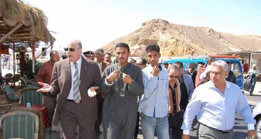  محافظ جنوب سيناء يقود حملة لإعادة الإنضباط للسوق التجاري