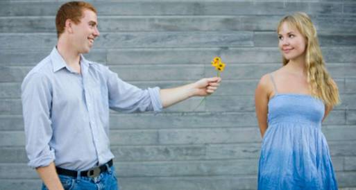 دراسة حديثة: الزوجة أكثر سعادة ببؤس زوجها