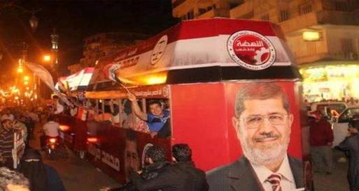 الحملة الانتخابية لمرسي تعلن التزامها بفترة الصمت الانتخابي
