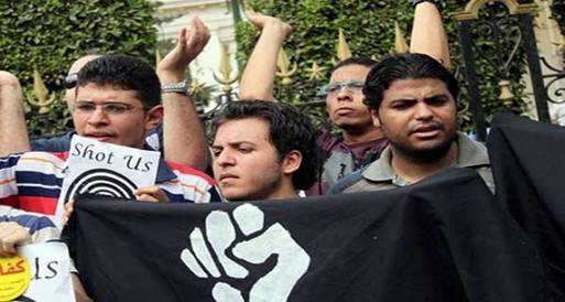 "6 أبريل": معتصمون بـ"التحرير" لحين إلغاء الإعلان الدستوري المكمل