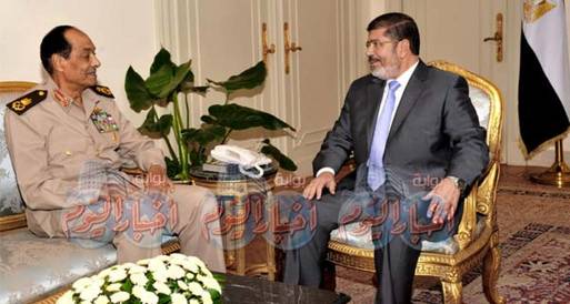الرئيس مرسي يستقبل المشير طنطاوي بمقر رئاسة الجمهورية 