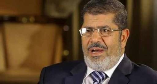 مرسي يتبرع براتبه الأخير بجامعة الزقازيق لمعهد الأورام