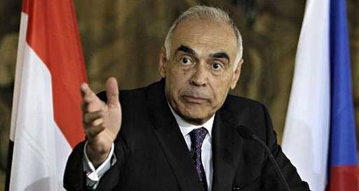 وزير الخارجية يعلن دعم مصر للاجئين السوريين