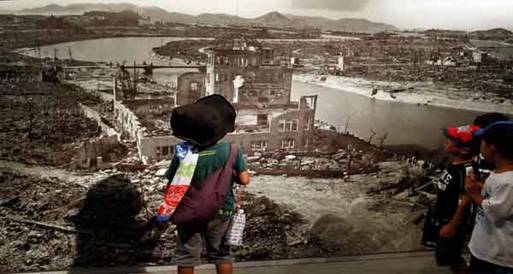 "ناجازاكي" اليابانية تحيي الذكرى الـ 67 لتعرضها للقصف بالقنبلة الذرية