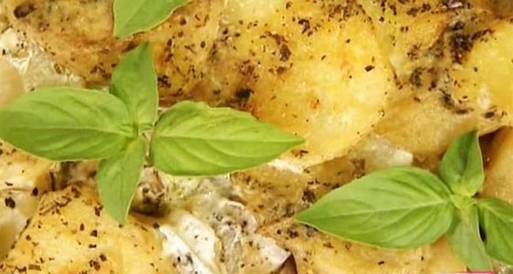 طريقة عمل البطاطس بالأعشاب 
