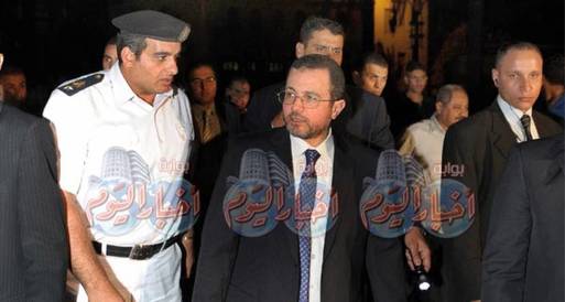 بالصور... جولة مفاجئة لقنديل بـ"التحرير" بعد إخلائه من الباعة الجائلين