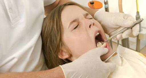 فرنسا تسمح باستخدام خليط لقهر الخوف من طبيب الأسنان