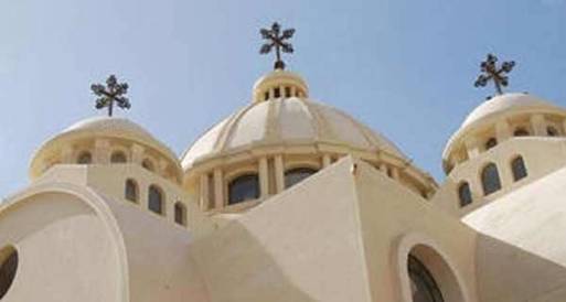 وفد من الكنيسة الاثيوبية يصل القاهرة للمشاركة فى انتخابات الباب