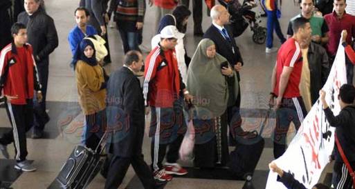 بعثة الأهلي تغادر القاهرة متوجهة إلى تونس
