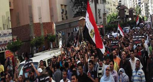 انطلاق مسيرة مؤيدة لمرسي من مسجد آل رشدان إلى رابعة العدوية