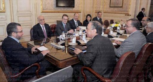 صندوق النقد يبدأ مباحثاته مع مسؤولين مصريين