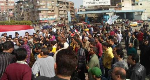 أهالي قرية ببني سويف يتظاهرون احتجاجا علي نقص الخدمات الصحية 