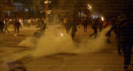 حرب شوارع بين المتظاهرين والأمن بمحيط مقر الإخوان بالمقطم